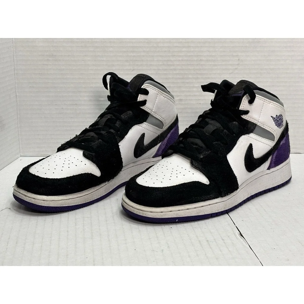 Air Jordan 1 Mid SE Varsity Purple‎ Suede GS 6.5Y BQ6931-105 Black White Shoes